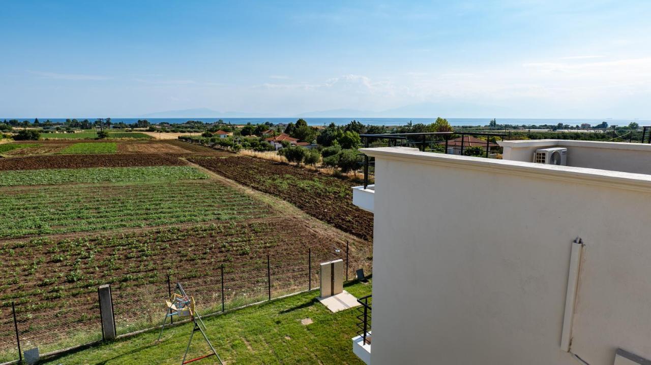 Mythic Villas Epanomi Exterior photo
